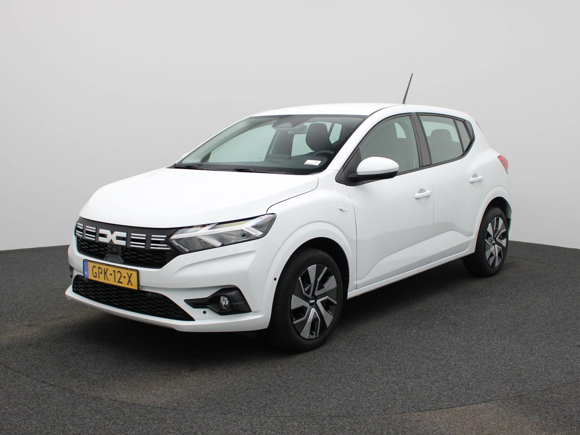 Dacia Sandero - 1