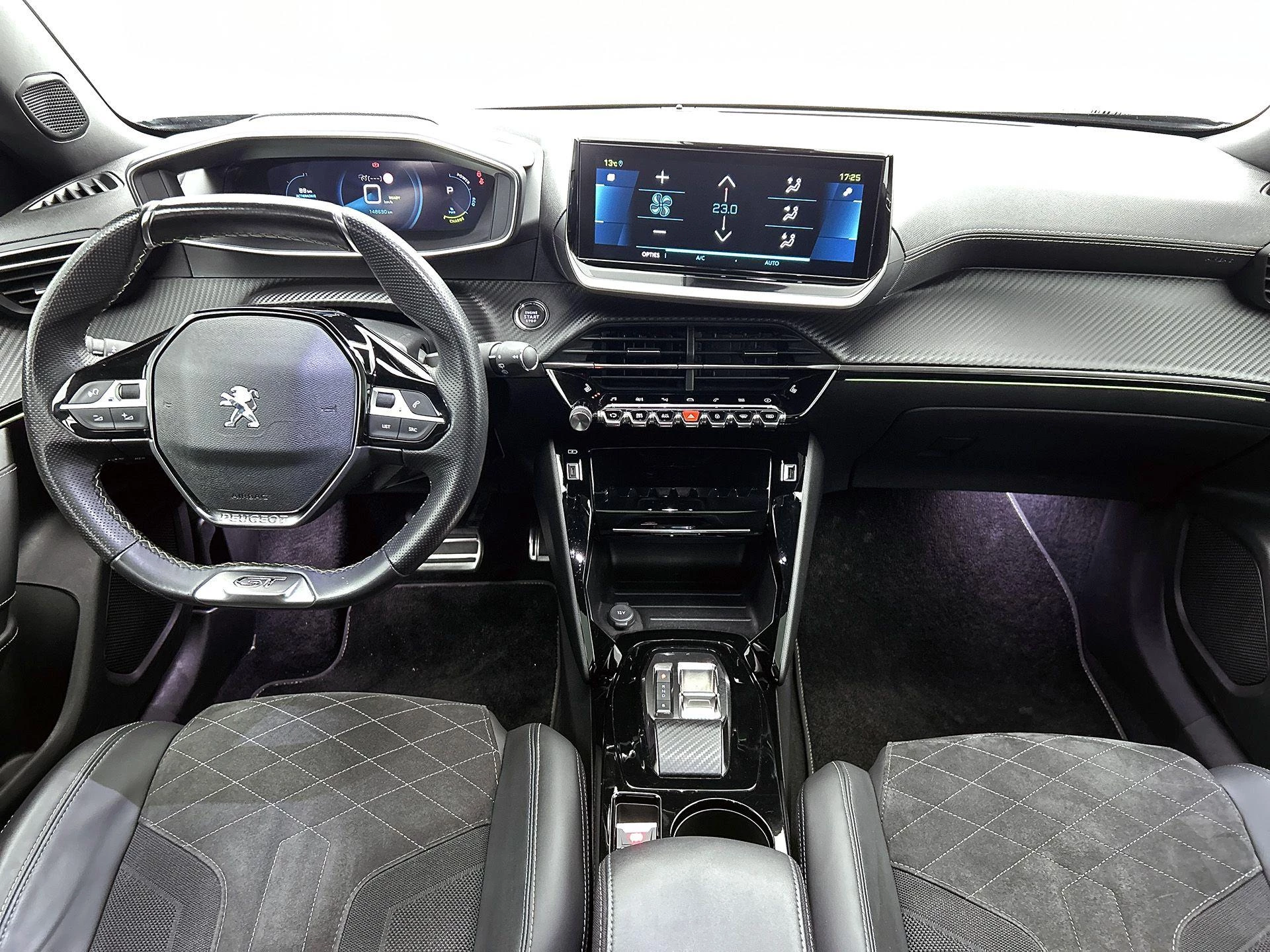 Peugeot-e-2008-image-28