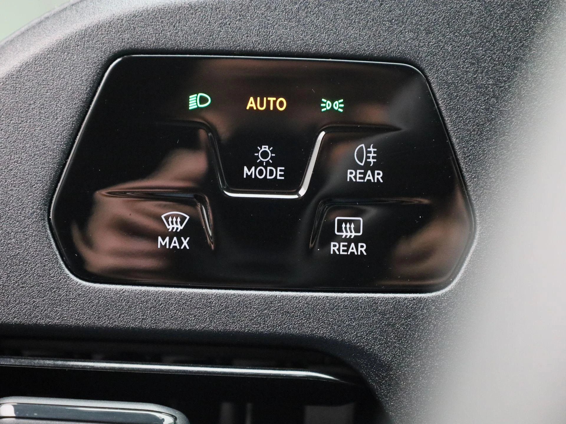 Volkswagen-Caddy-image-14