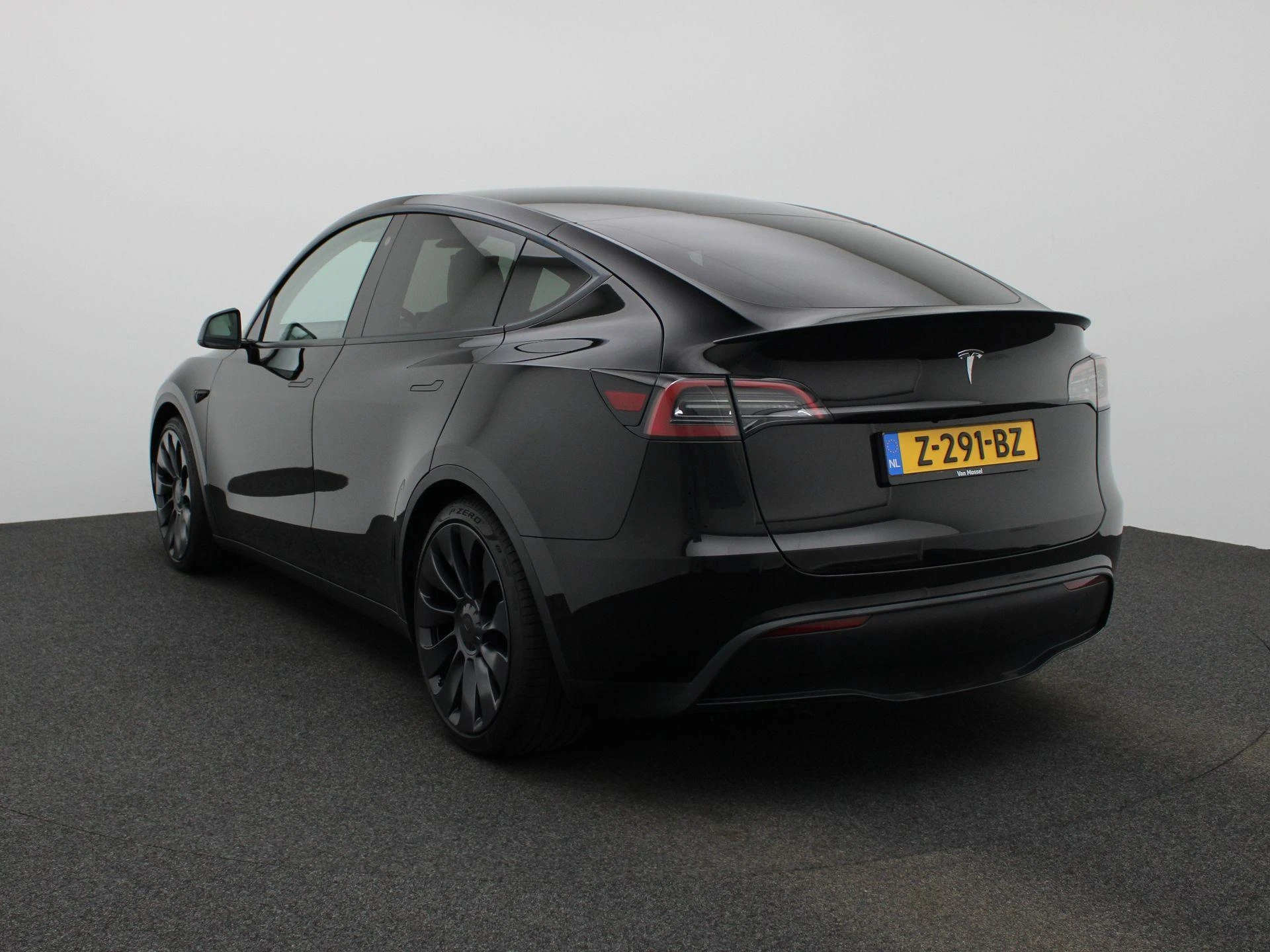 Tesla-Model Y-image-1