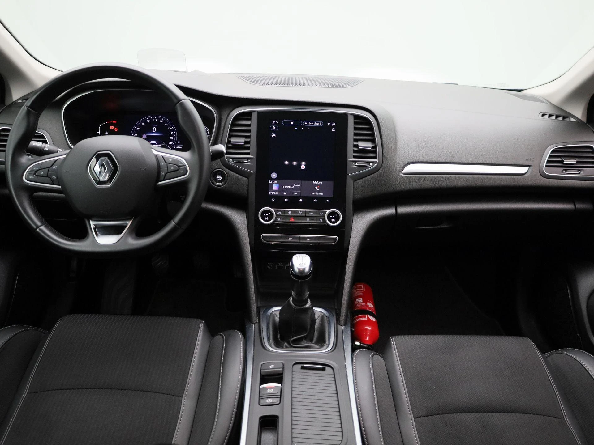 Renault-Mégane Grand Tour-image-8