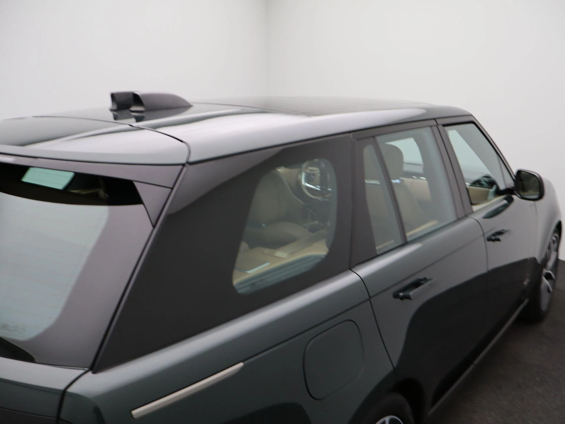 Land Rover-Range Rover-image-51