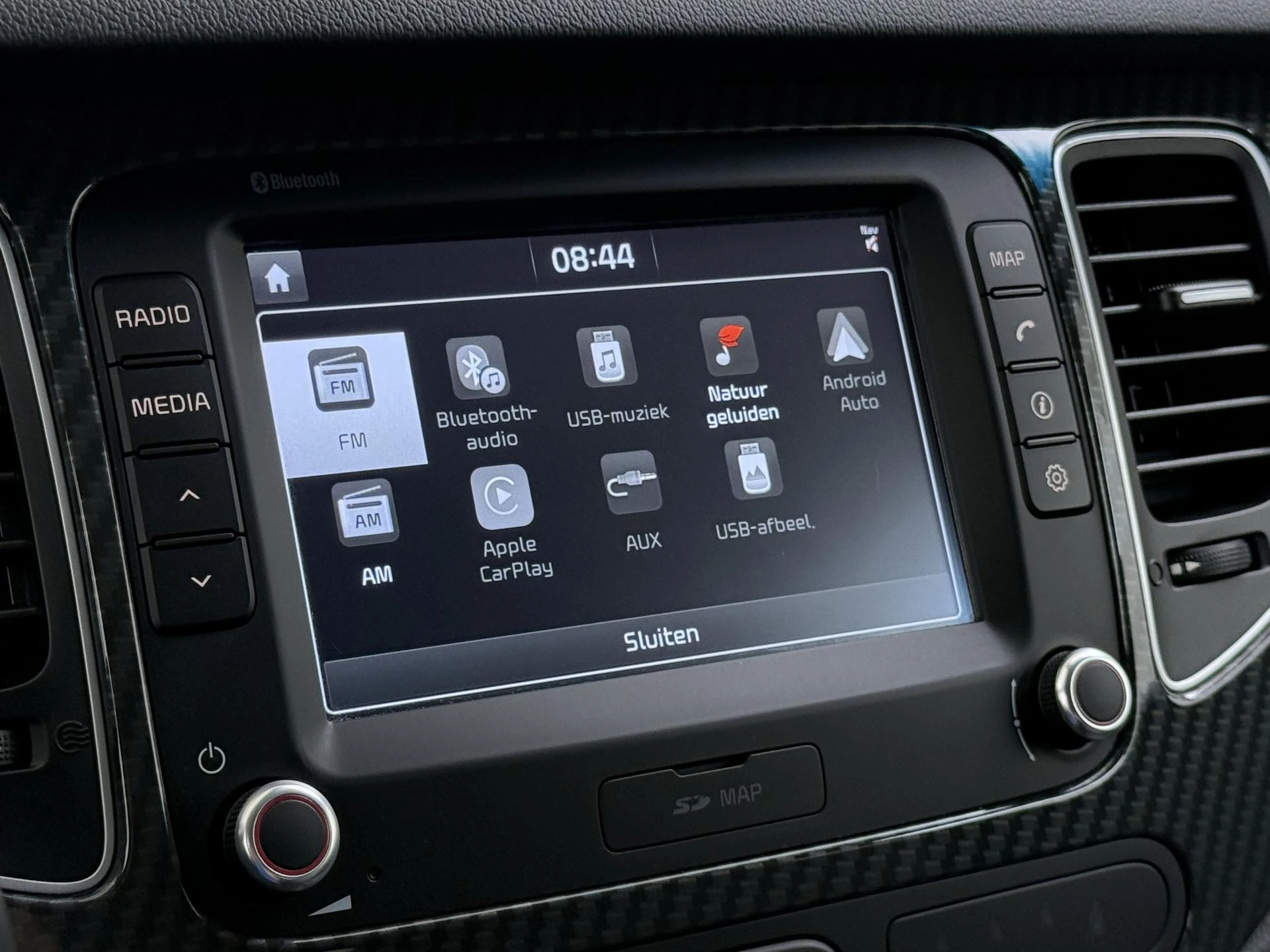 Kia-Carens-image-28