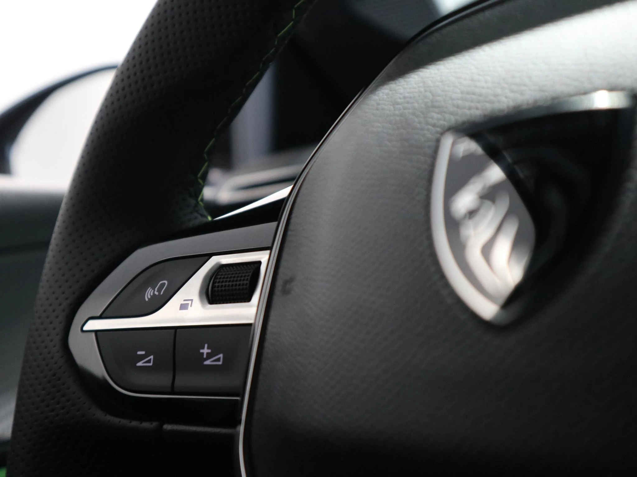 Peugeot-208-image-23