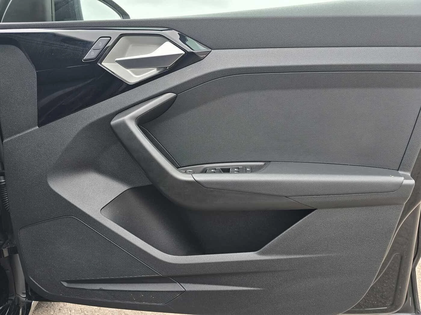 Audi-A1 Sportback-image-10