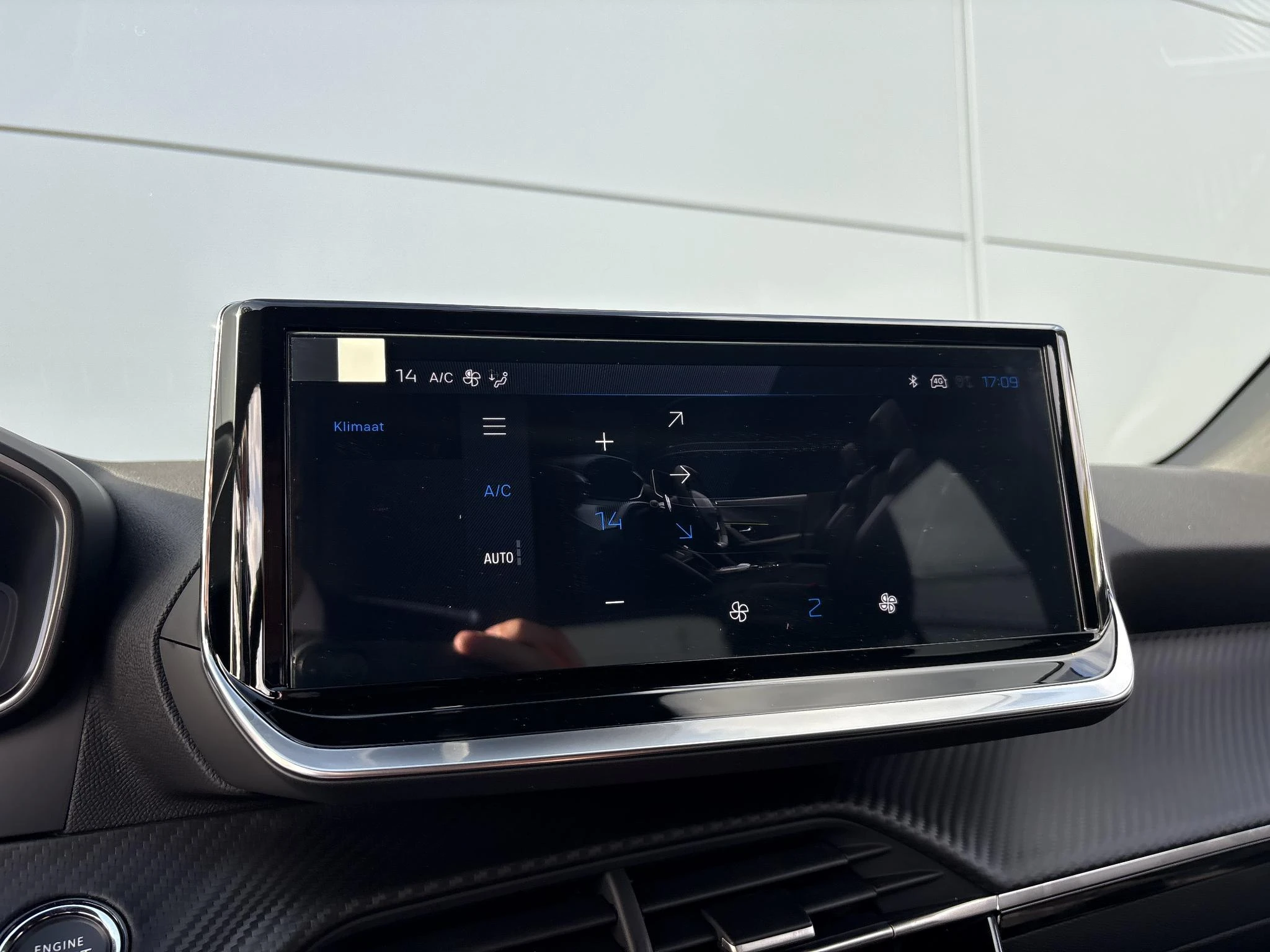 Peugeot-2008-image-20