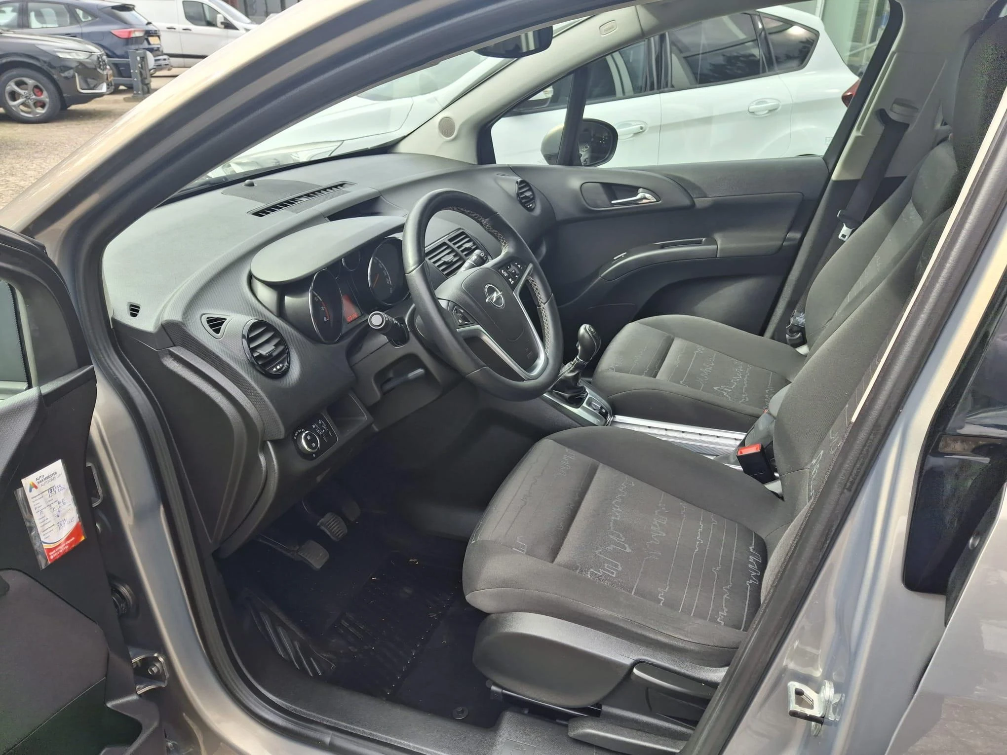 Opel-Meriva-image-8