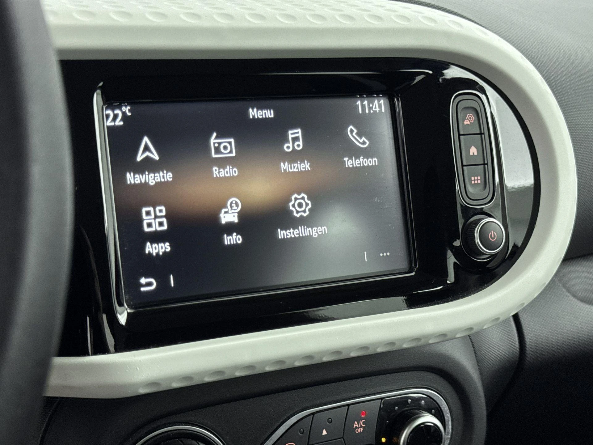 Renault-Twingo-image-10
