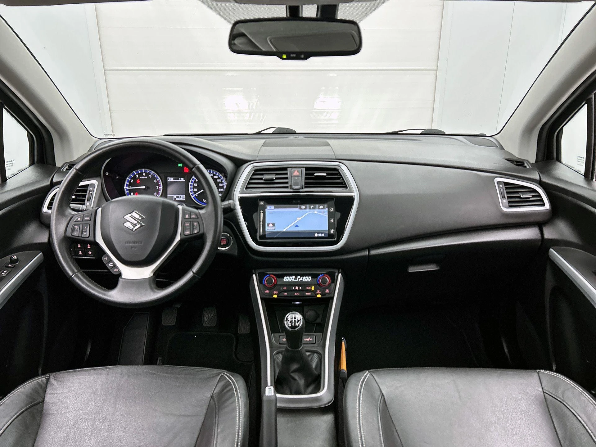 Suzuki-S-Cross-image-21
