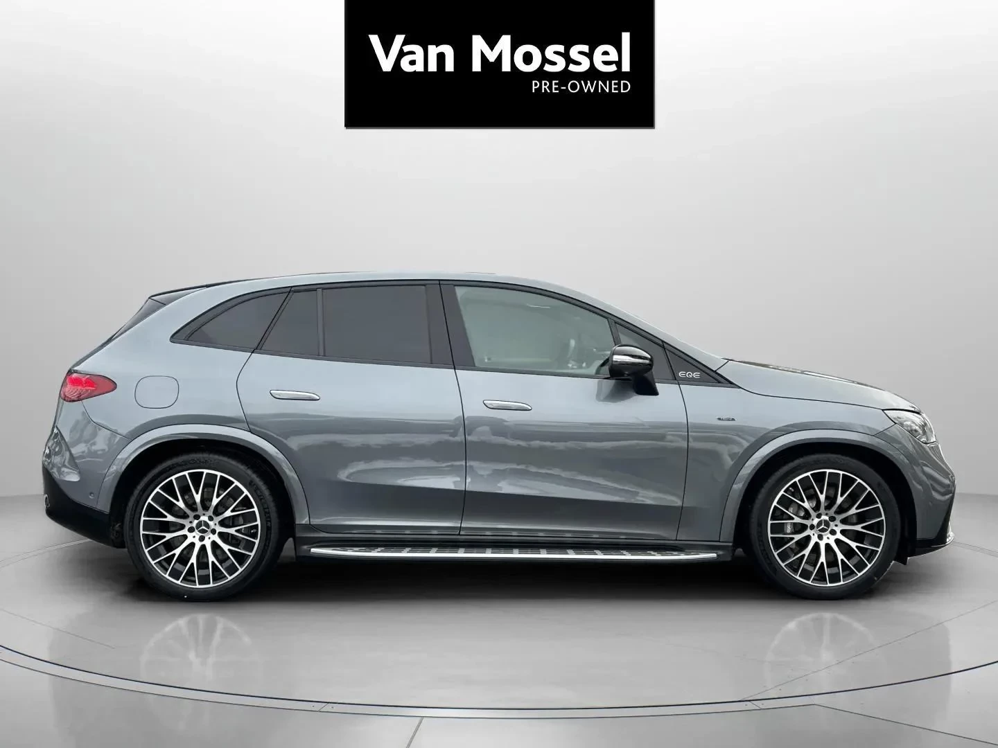 Mercedes-Benz-EQE-image-3