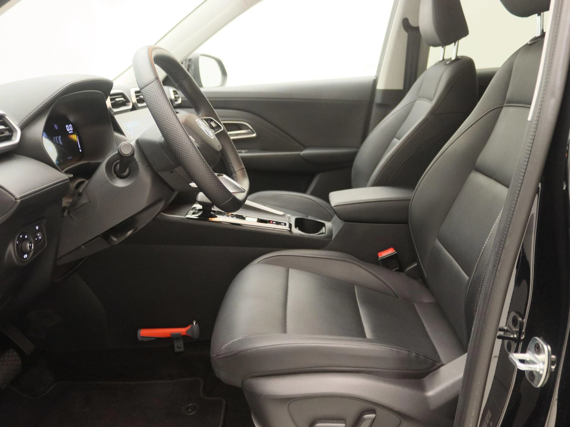 MG-ZS-image-11