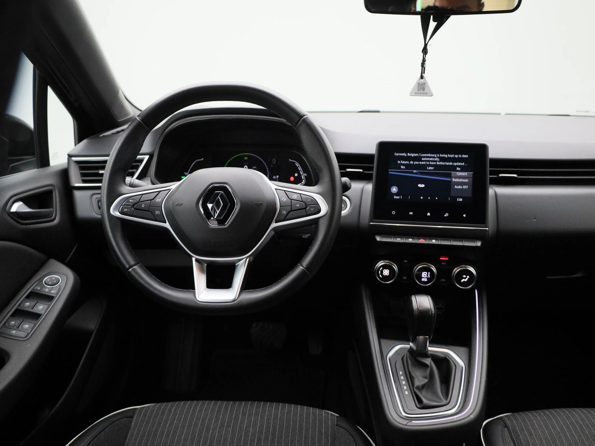 Renault-Clio-image-6