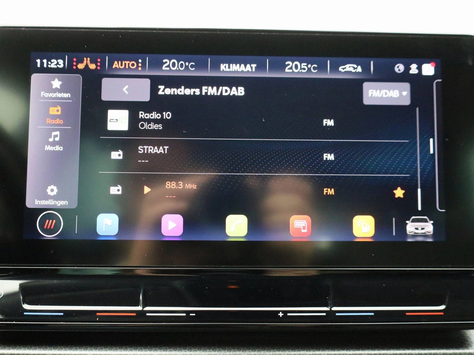 SEAT-Leon-image-20