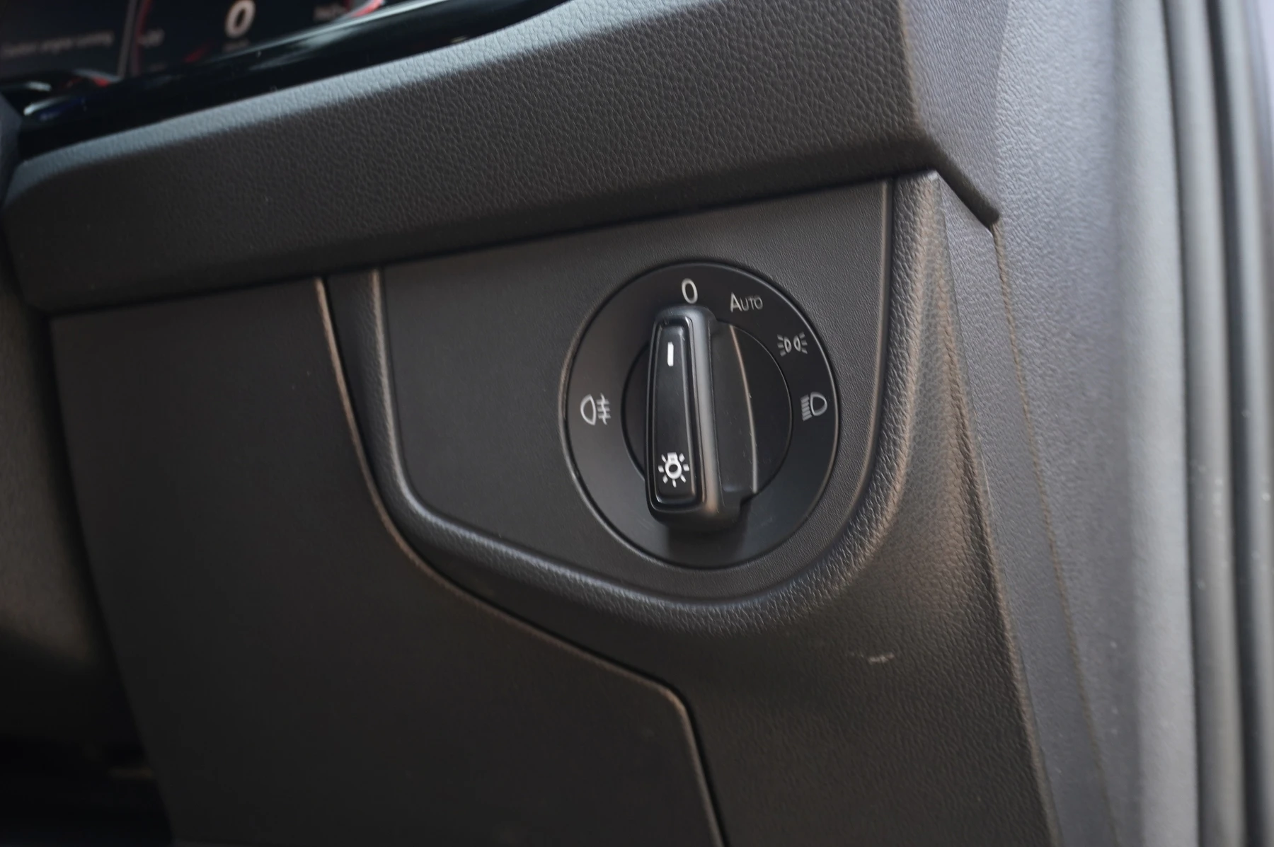 Volkswagen-Polo-image-37