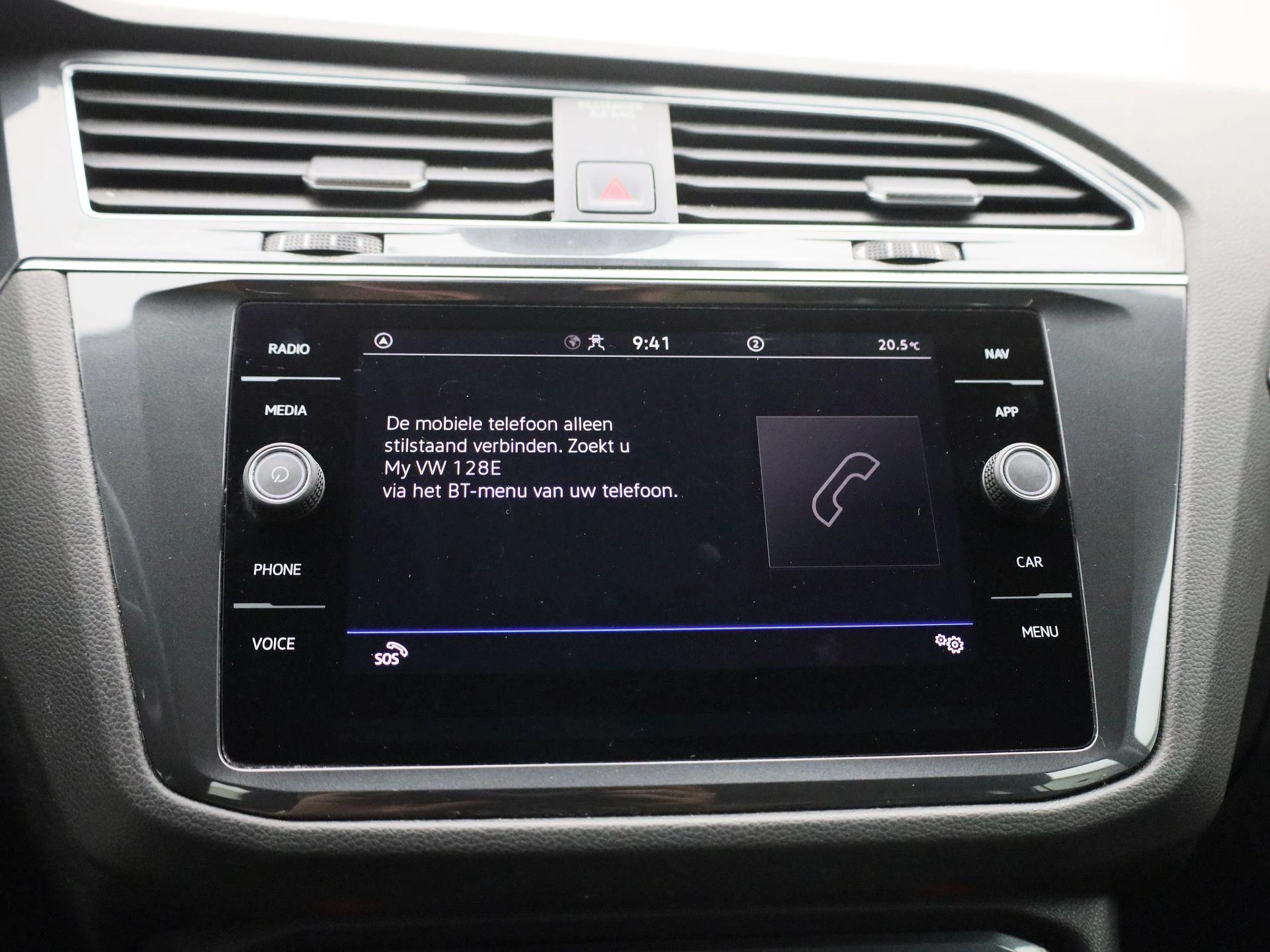 Volkswagen-Tiguan-image-26