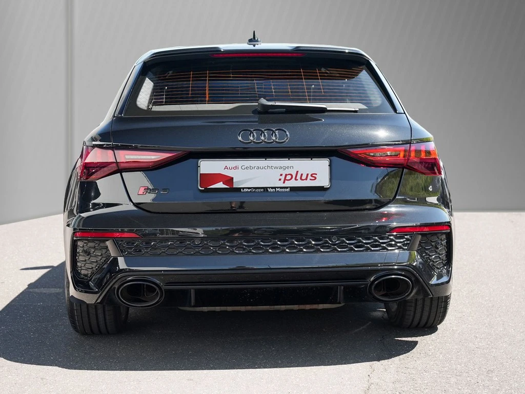Audi RS3 Sportback 2.5 TFSI SportAGA Optik schwarz+