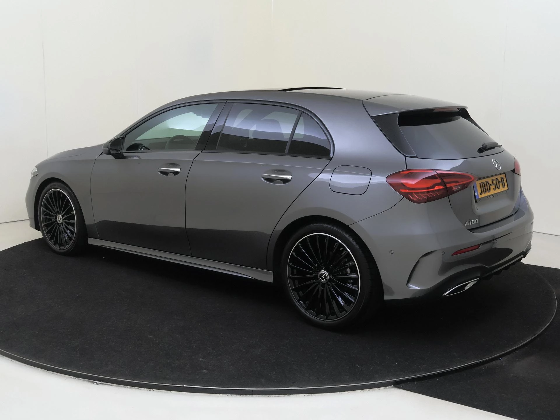 Mercedes-Benz A-Klasse 180 Business Solution AMG