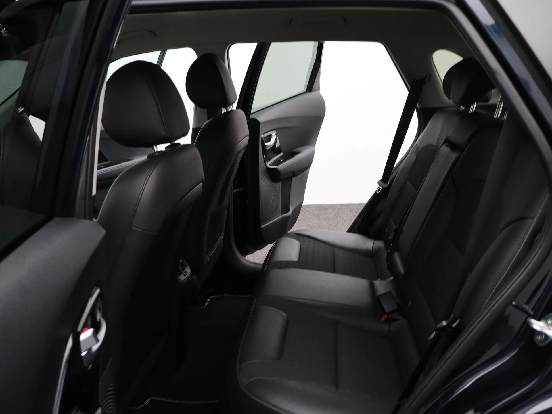 Kia-Niro-image-13