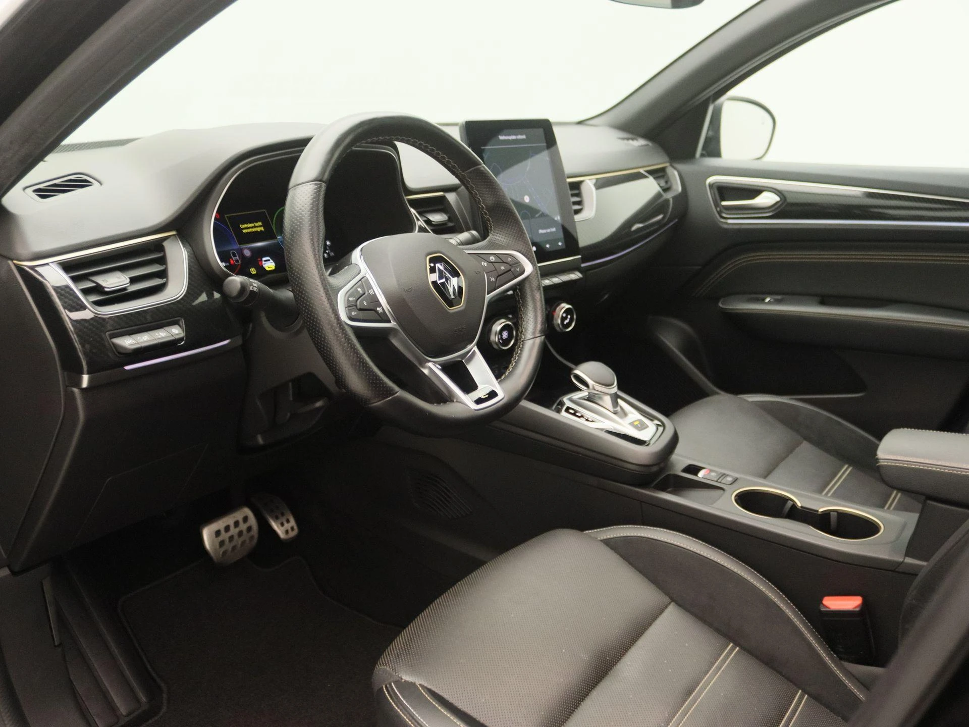 Renault-Arkana-image-22