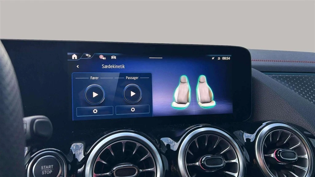 Mercedes-Benz-EQA-image-17