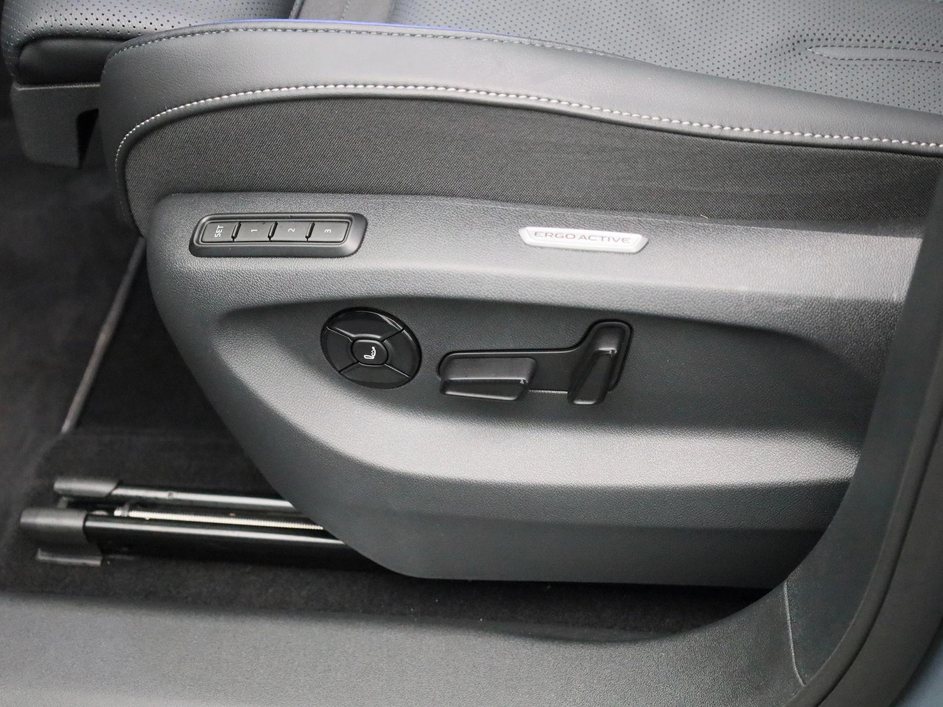 Volkswagen-Tiguan-image-37