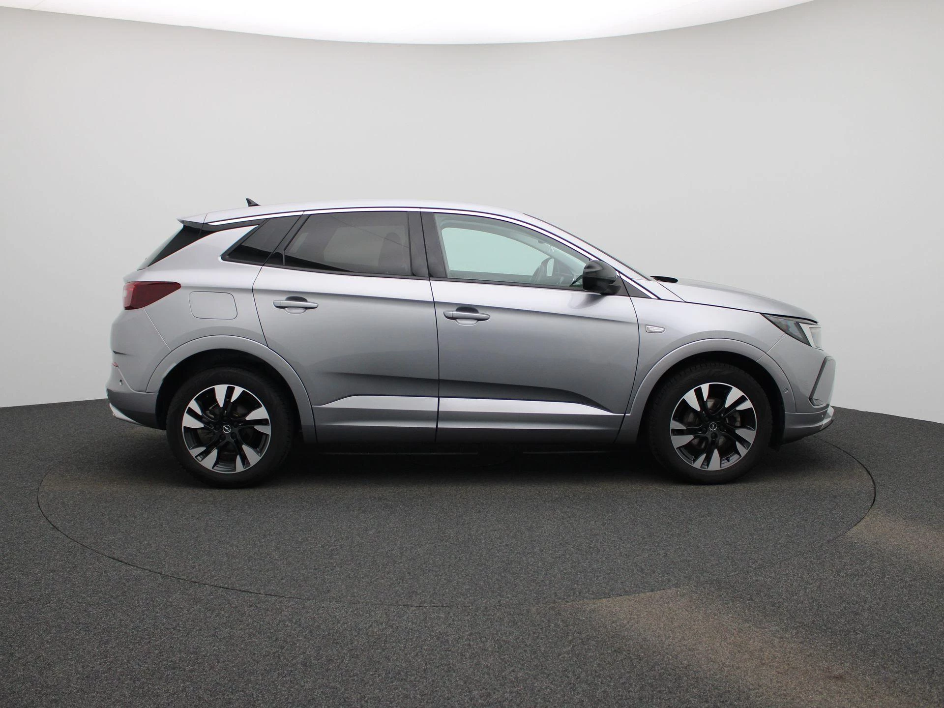 Opel-Grandland-image-5
