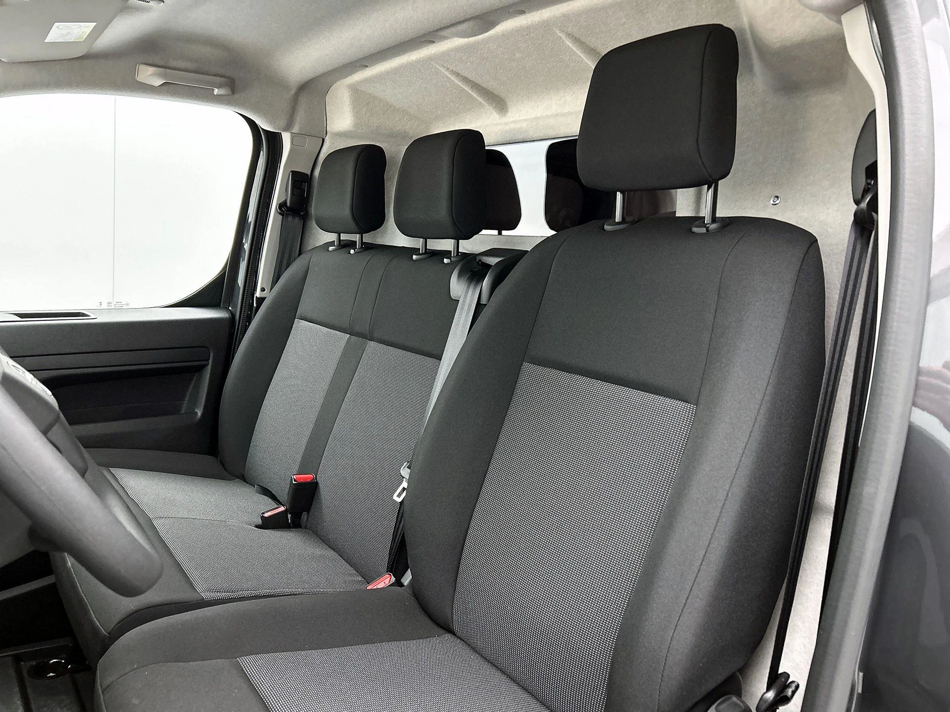 Opel-Vivaro-e-image-23