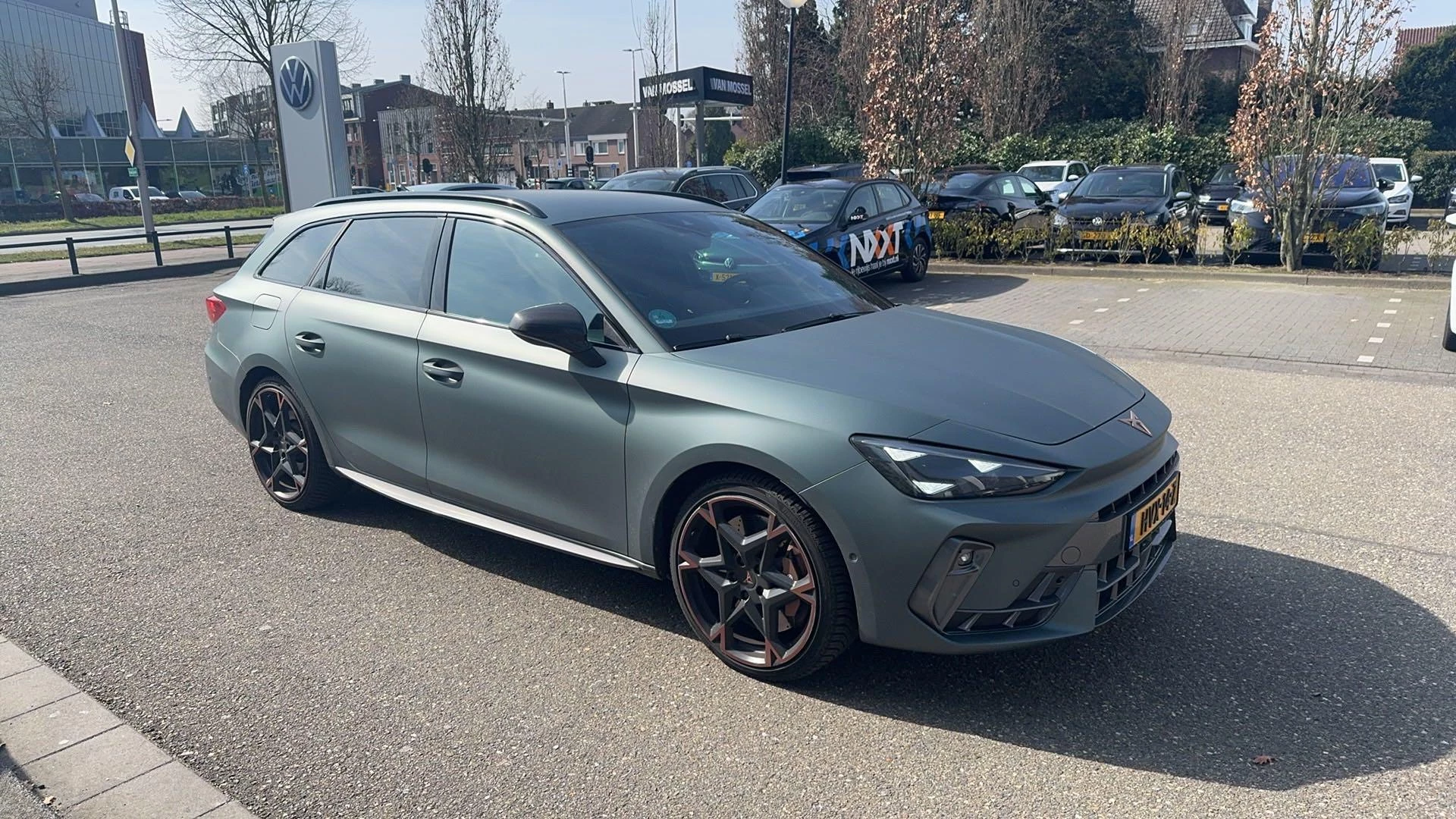 CUPRA-Leon Sportstourer-image-2