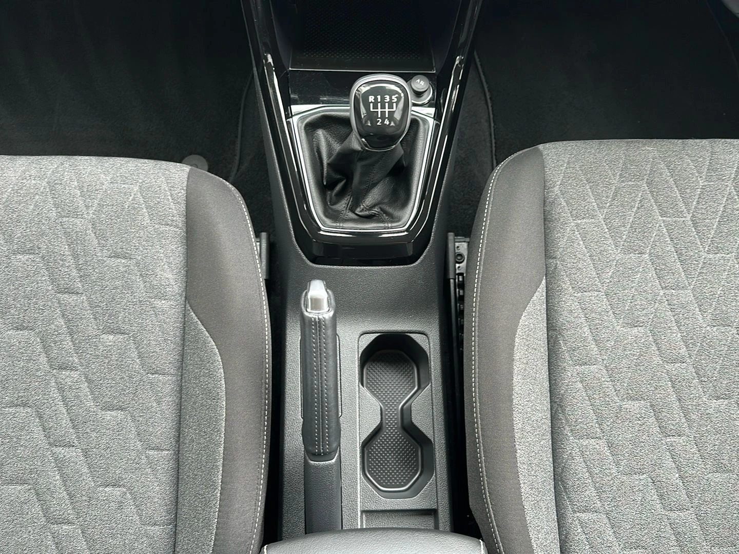 Volkswagen-T-Cross-image-11