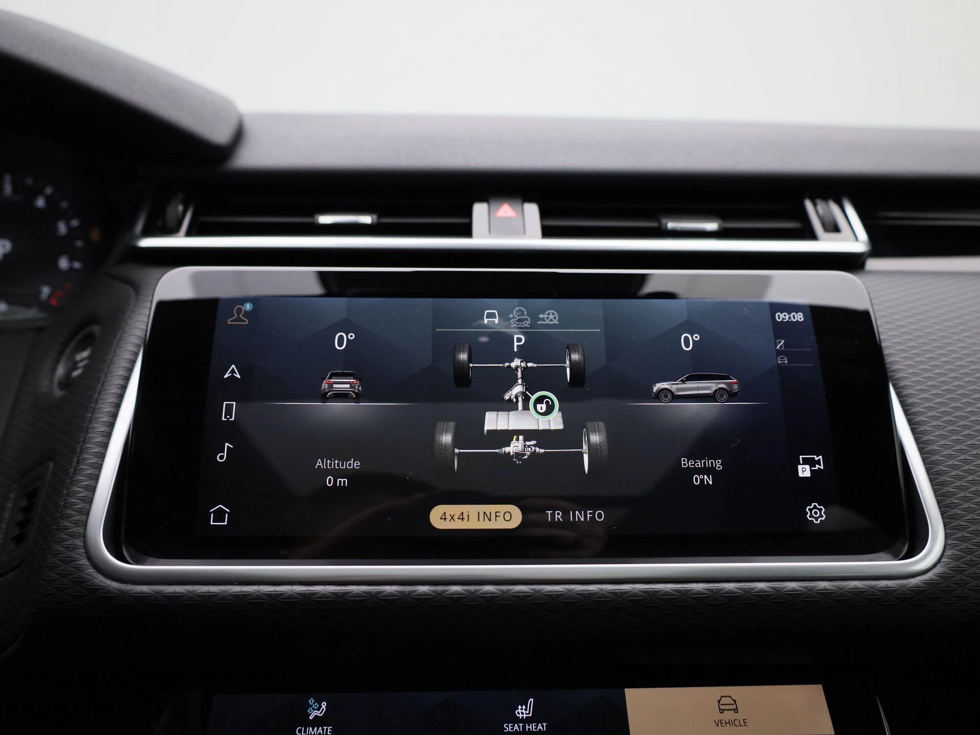 Land Rover-Range Rover Velar-image-28