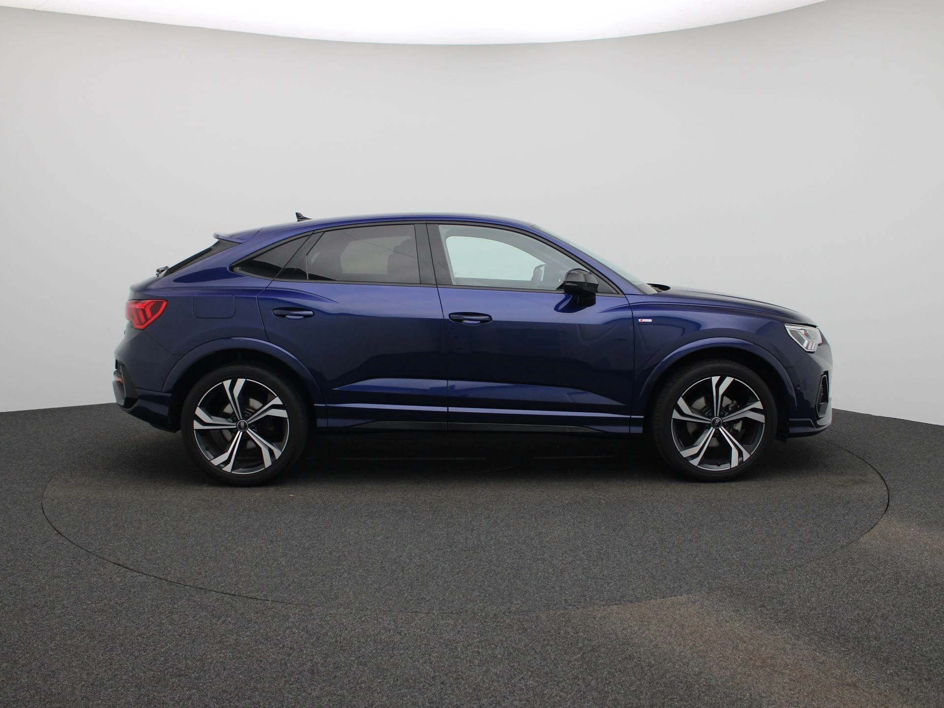 Audi-Q3-image-5