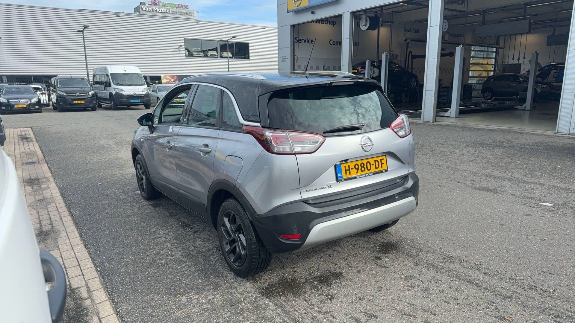 Opel-Crossland X-image-1