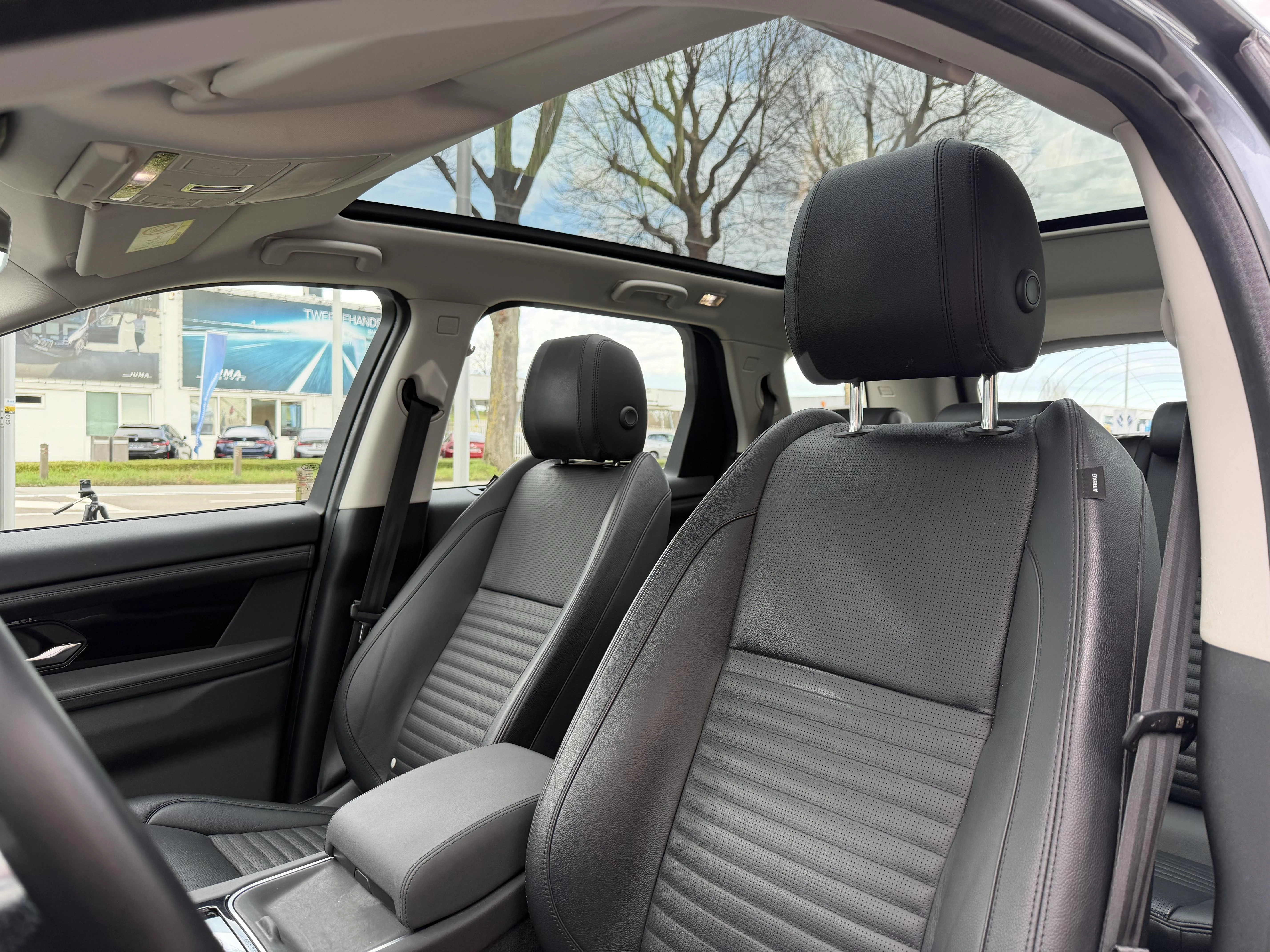 Land Rover-Discovery Sport-image-23