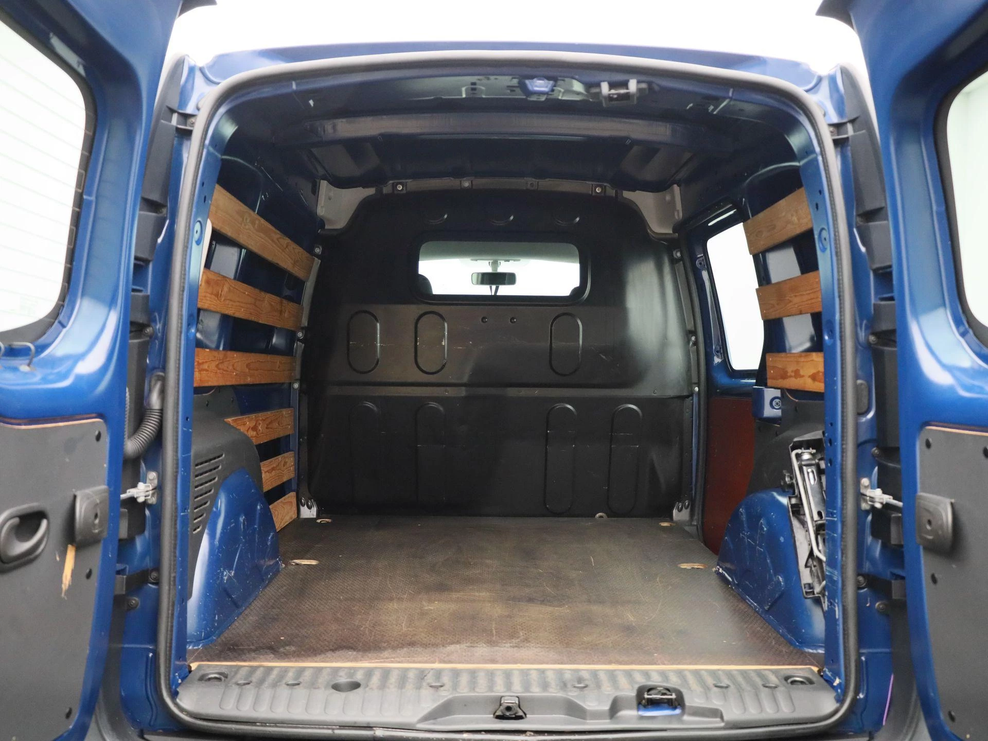 Mercedes-Benz-Citan-image-14