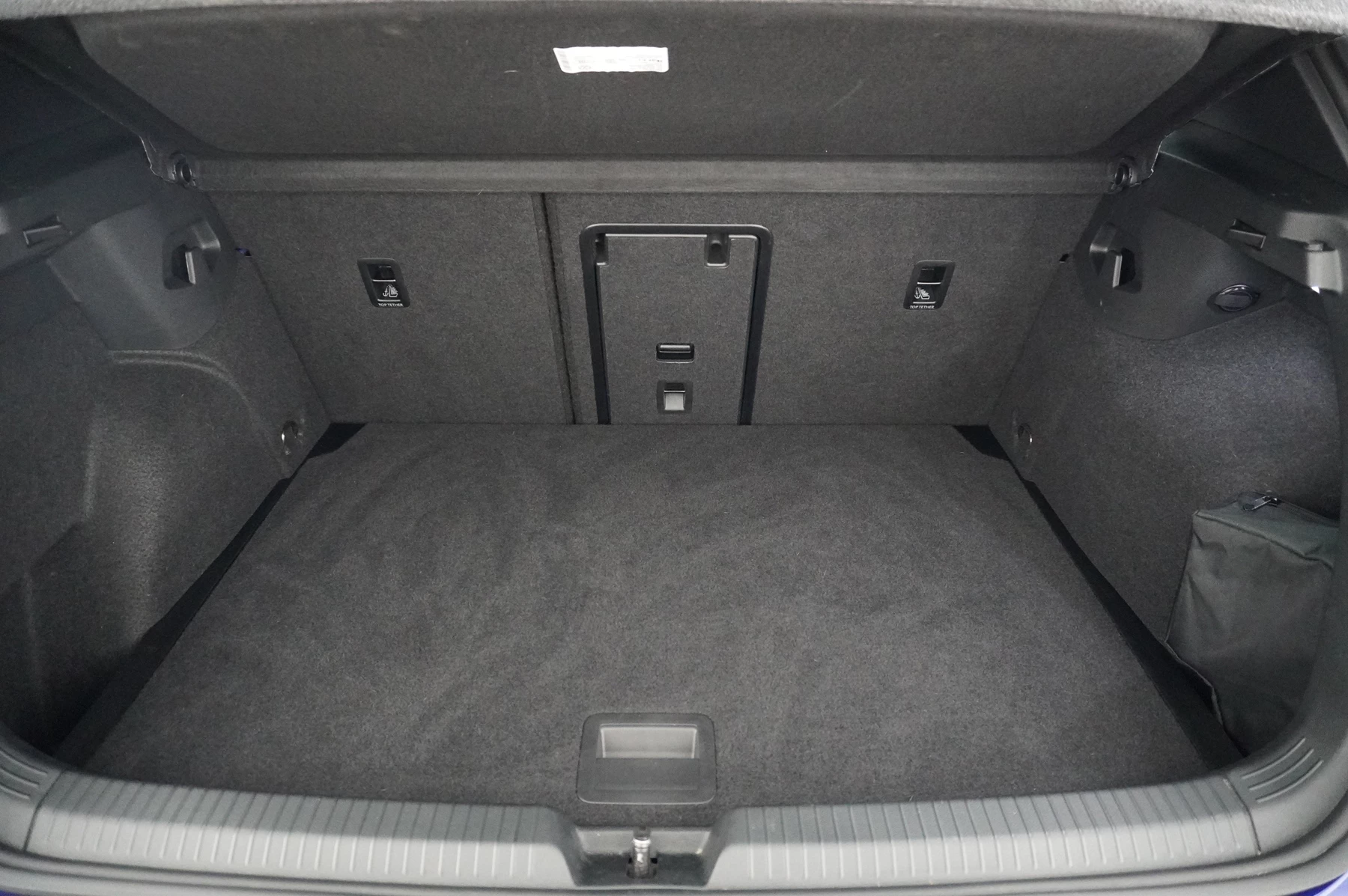 Volkswagen-Golf-image-12