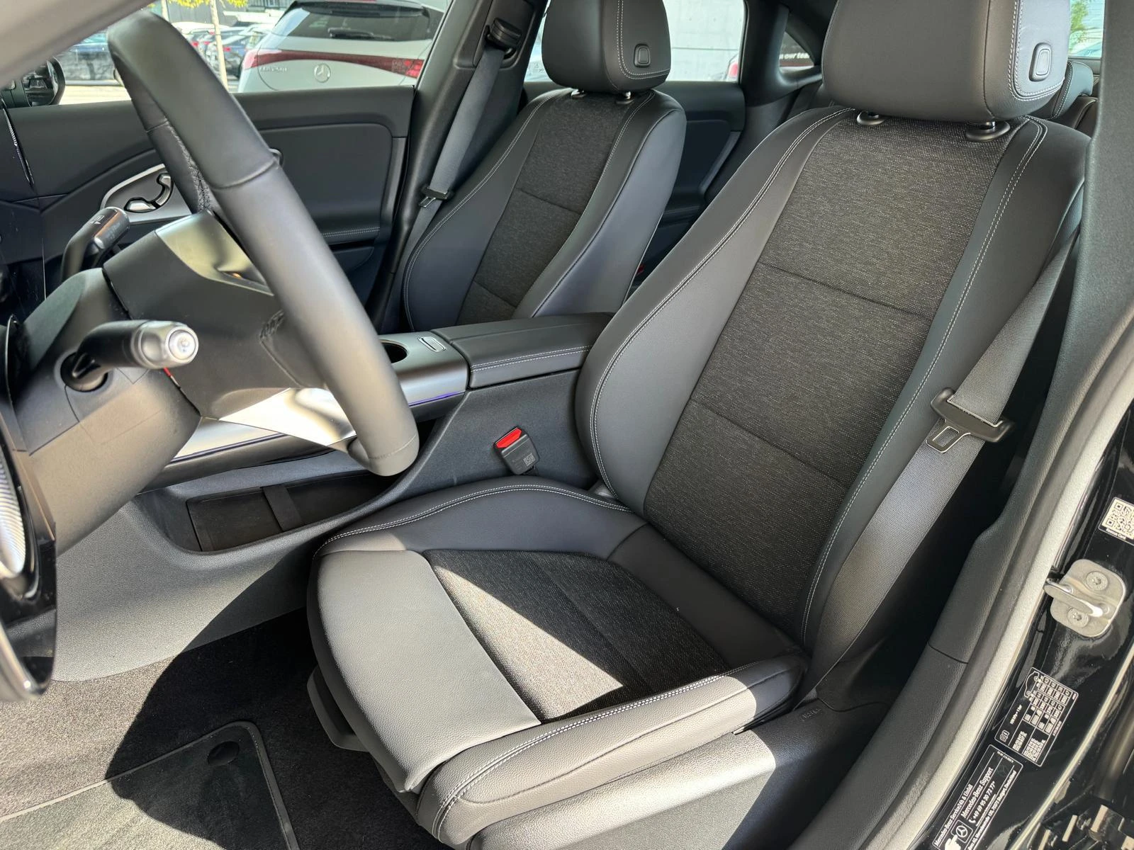 Mercedes-Benz-CLA-image-7