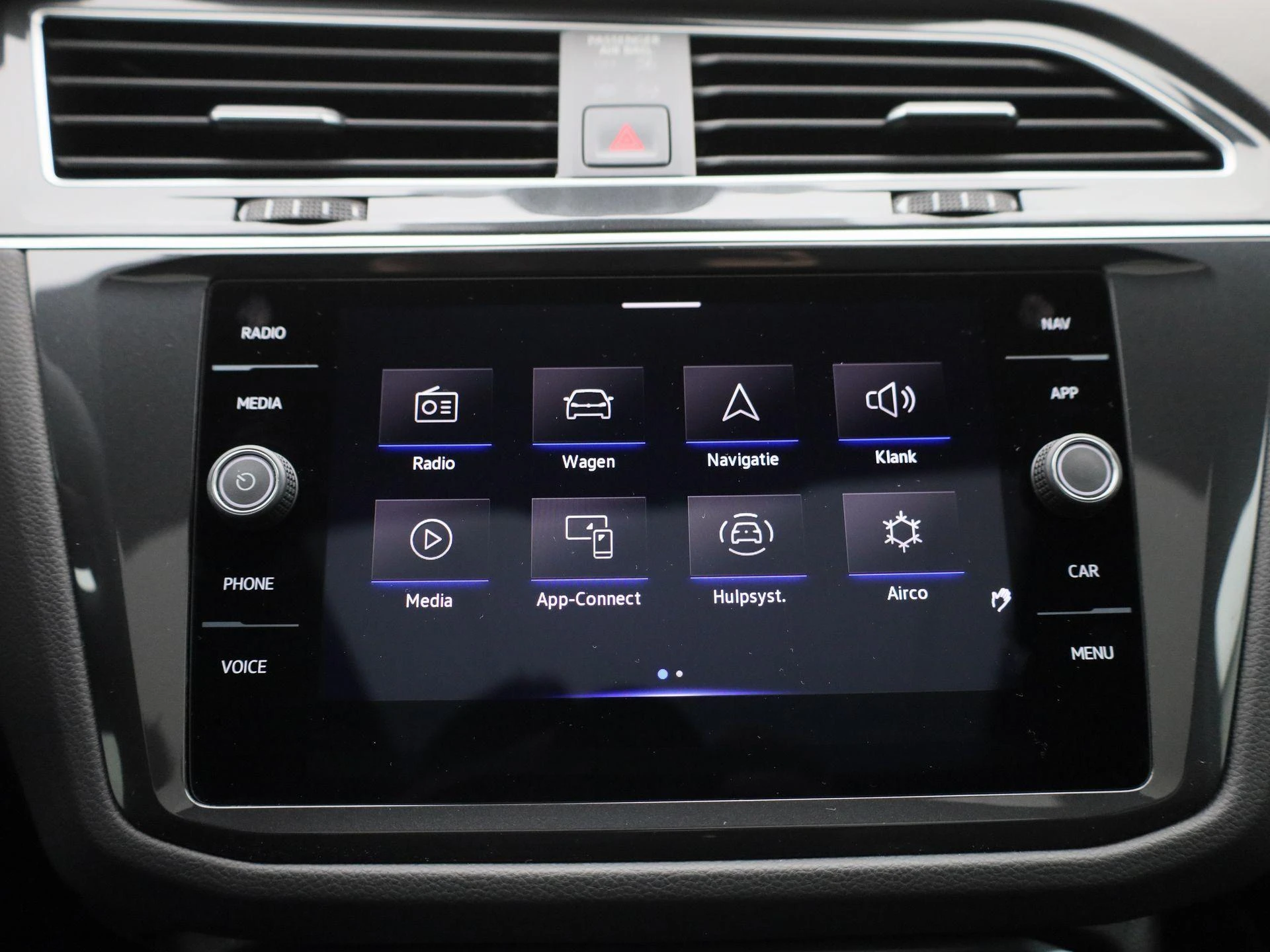 Volkswagen-Tiguan-image-25