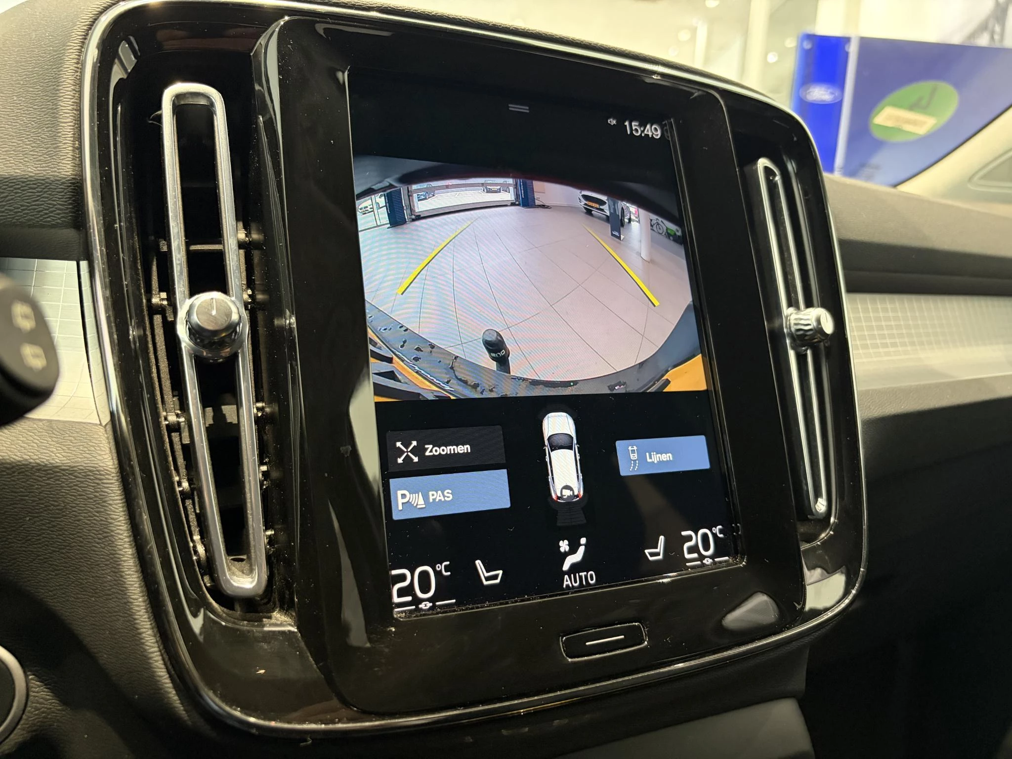 Volvo-XC40-image-18