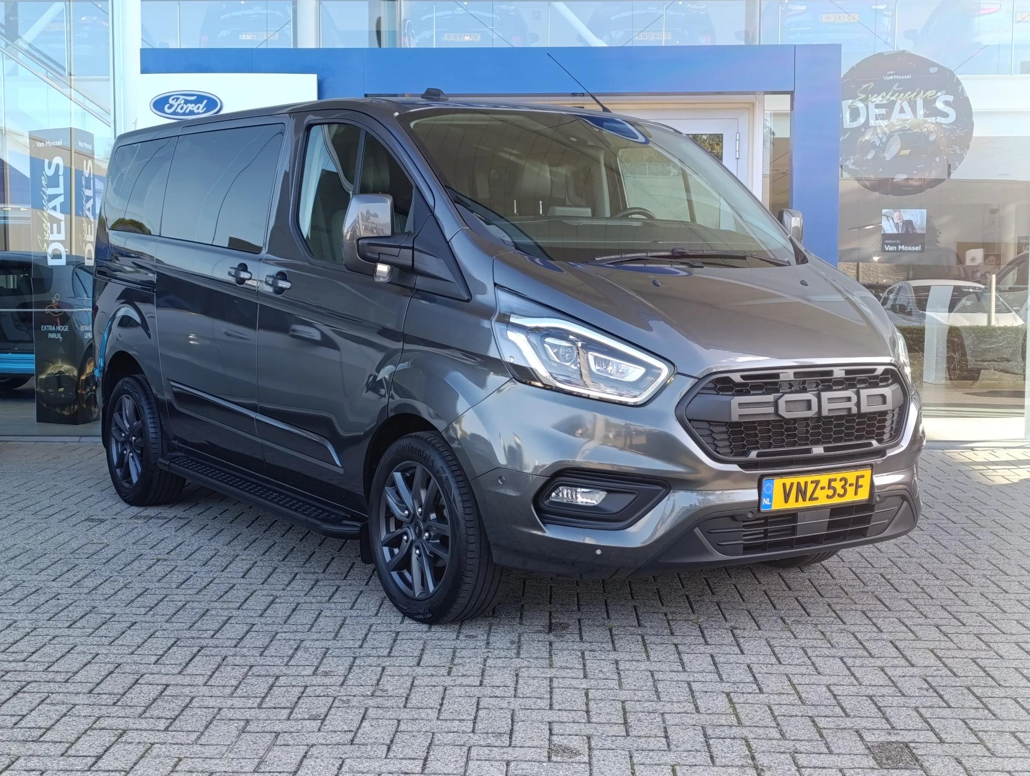 Ford-Transit Custom-image-1