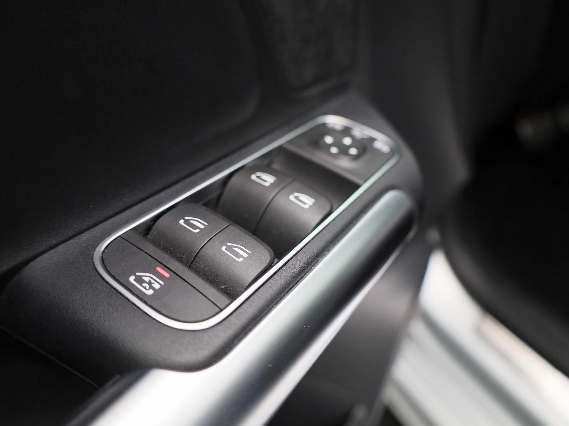 Mercedes-Benz-B-Klasse-image-39