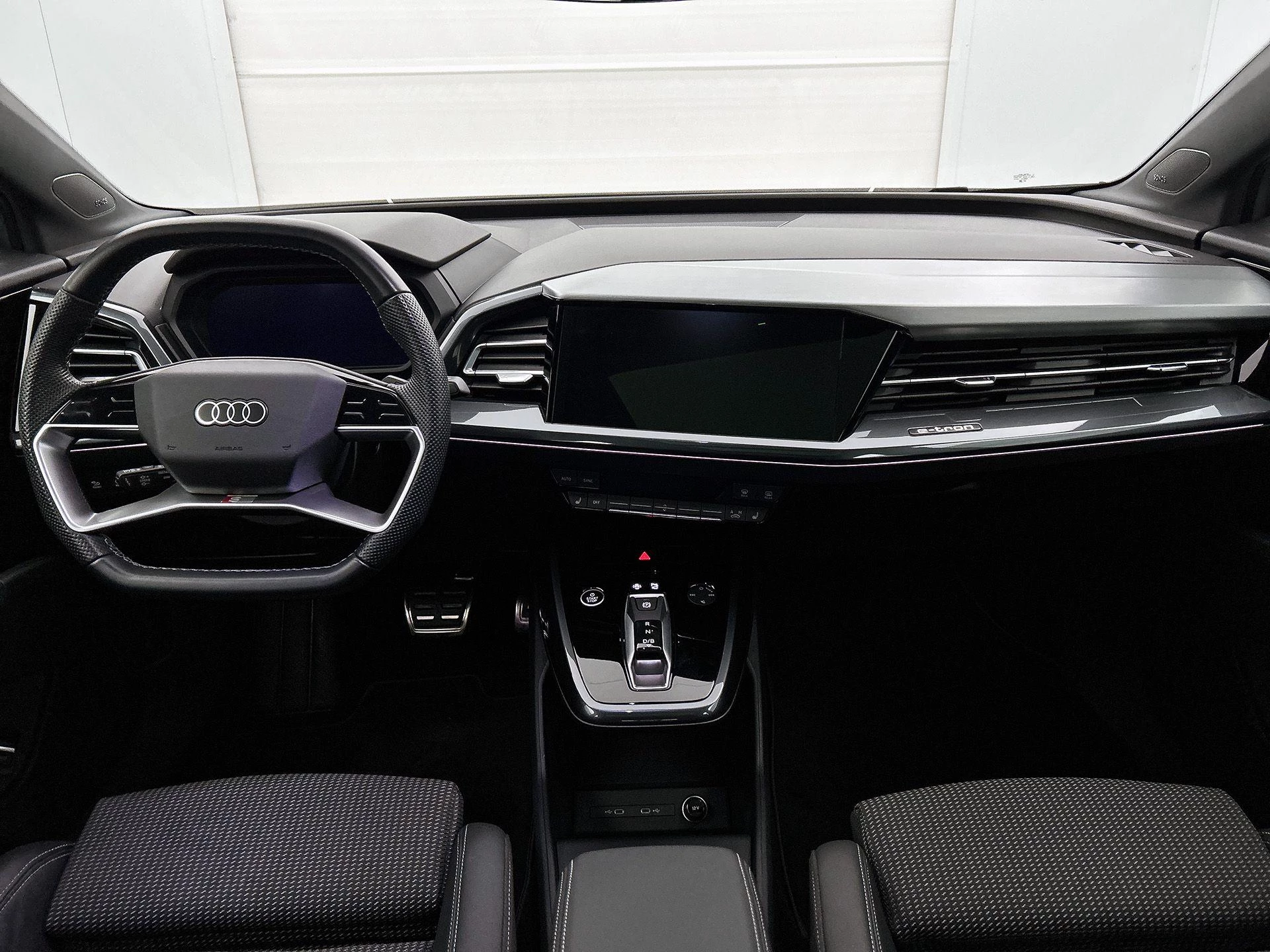 Audi-Q4 e-tron-image-23