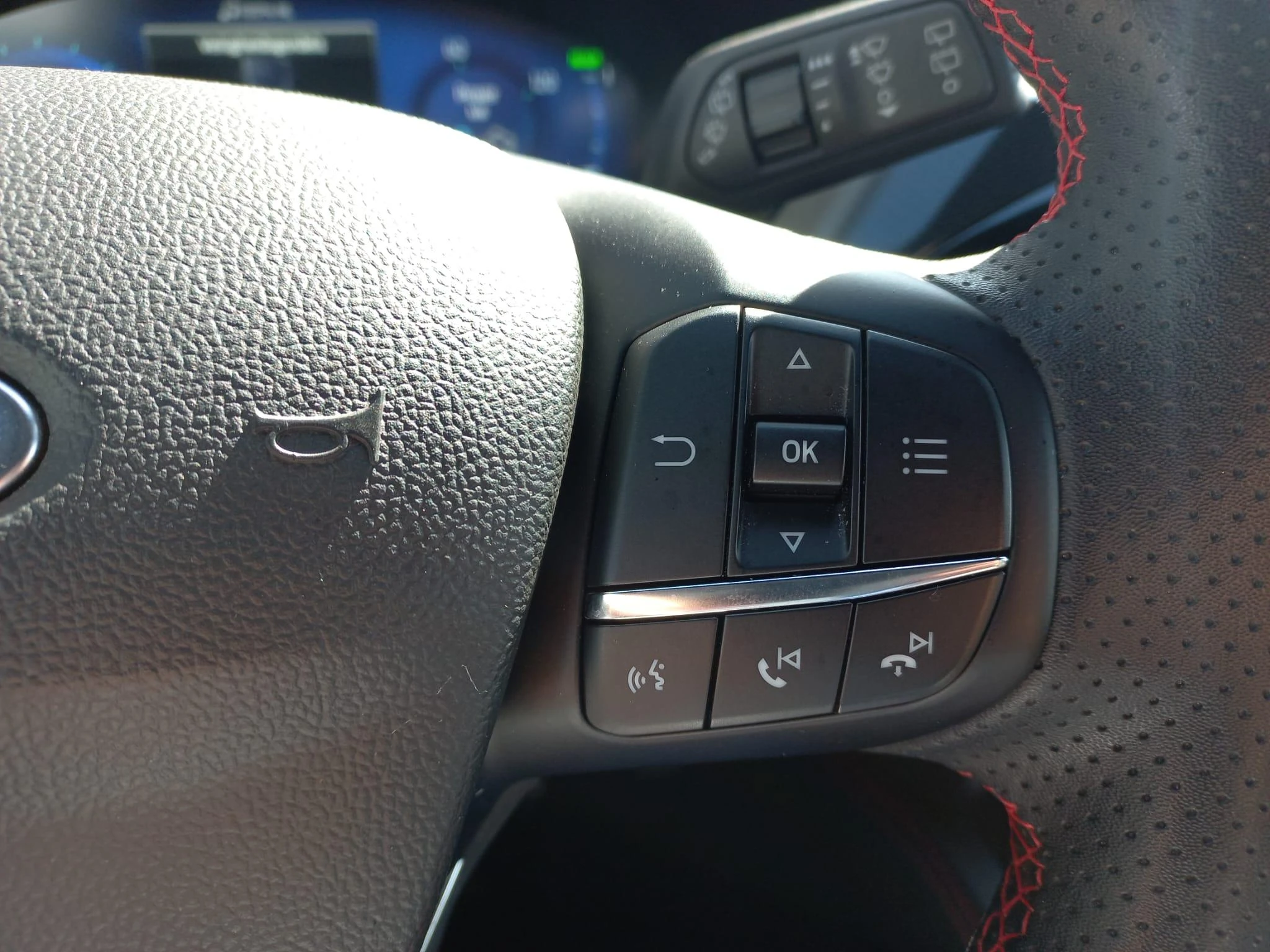Ford-Kuga-image-14