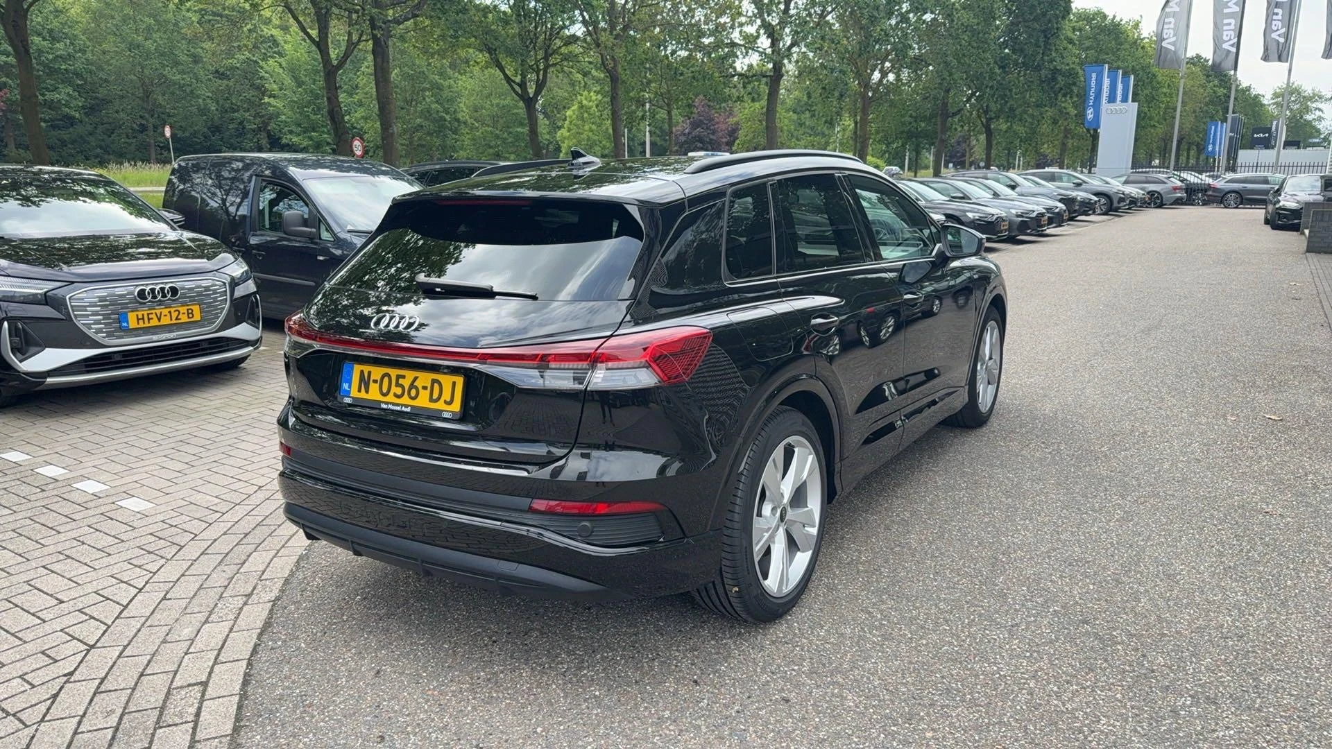 Audi Q4 e-tron 40 Launch edition S Competition 77 kWh