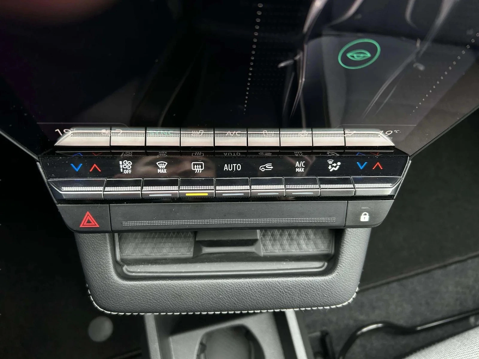 Renault-Megane E-Tech-image-18