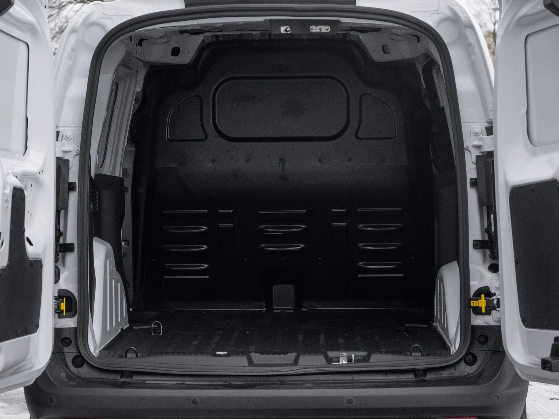 Ford Transit Kastenwagen LKW Trend 350 L3 2.0L EcoBlue 96kW (130PS). 6 Gang-Schaltgetriebe. Frontant