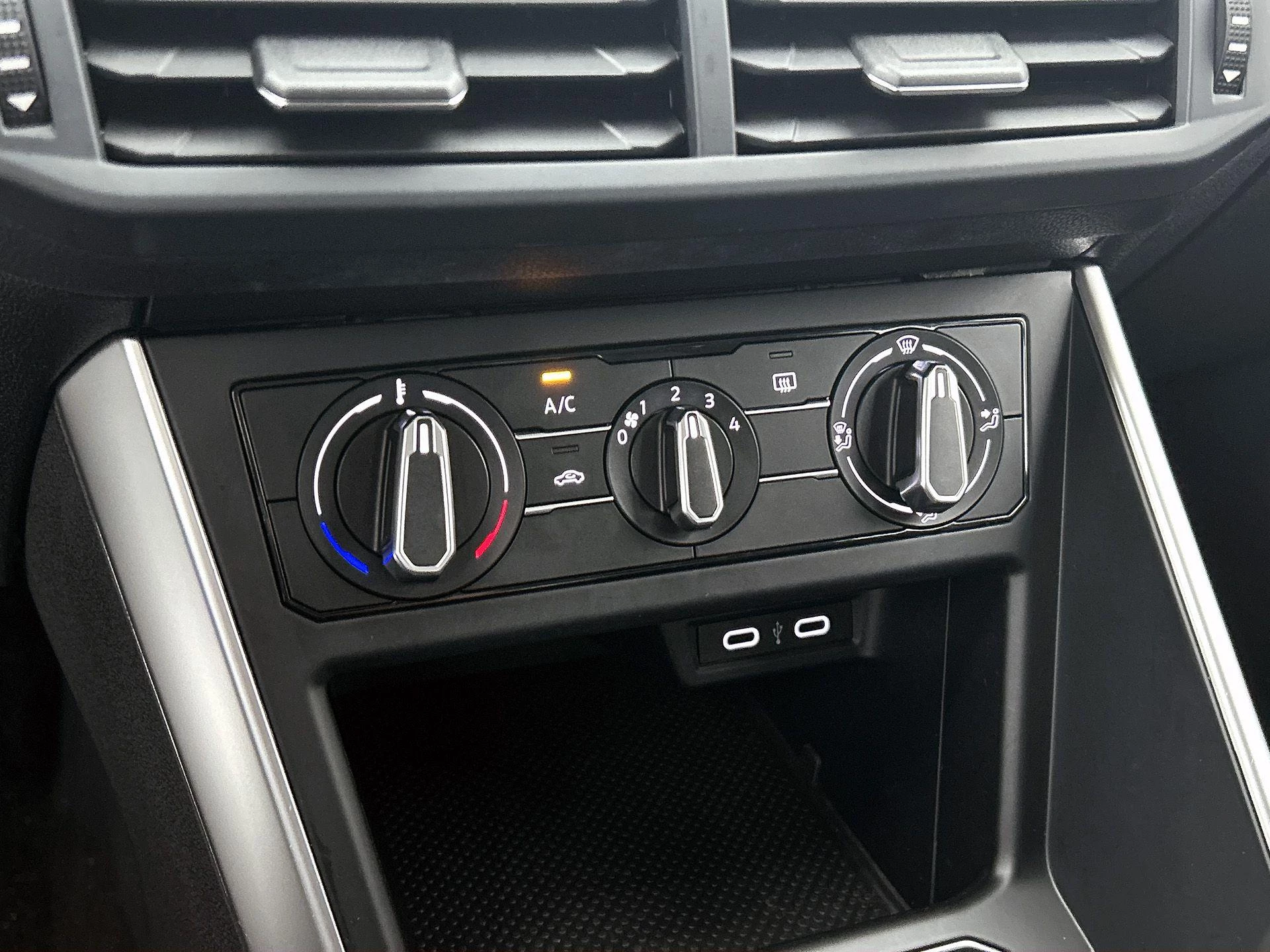 Volkswagen-Taigo-image-23