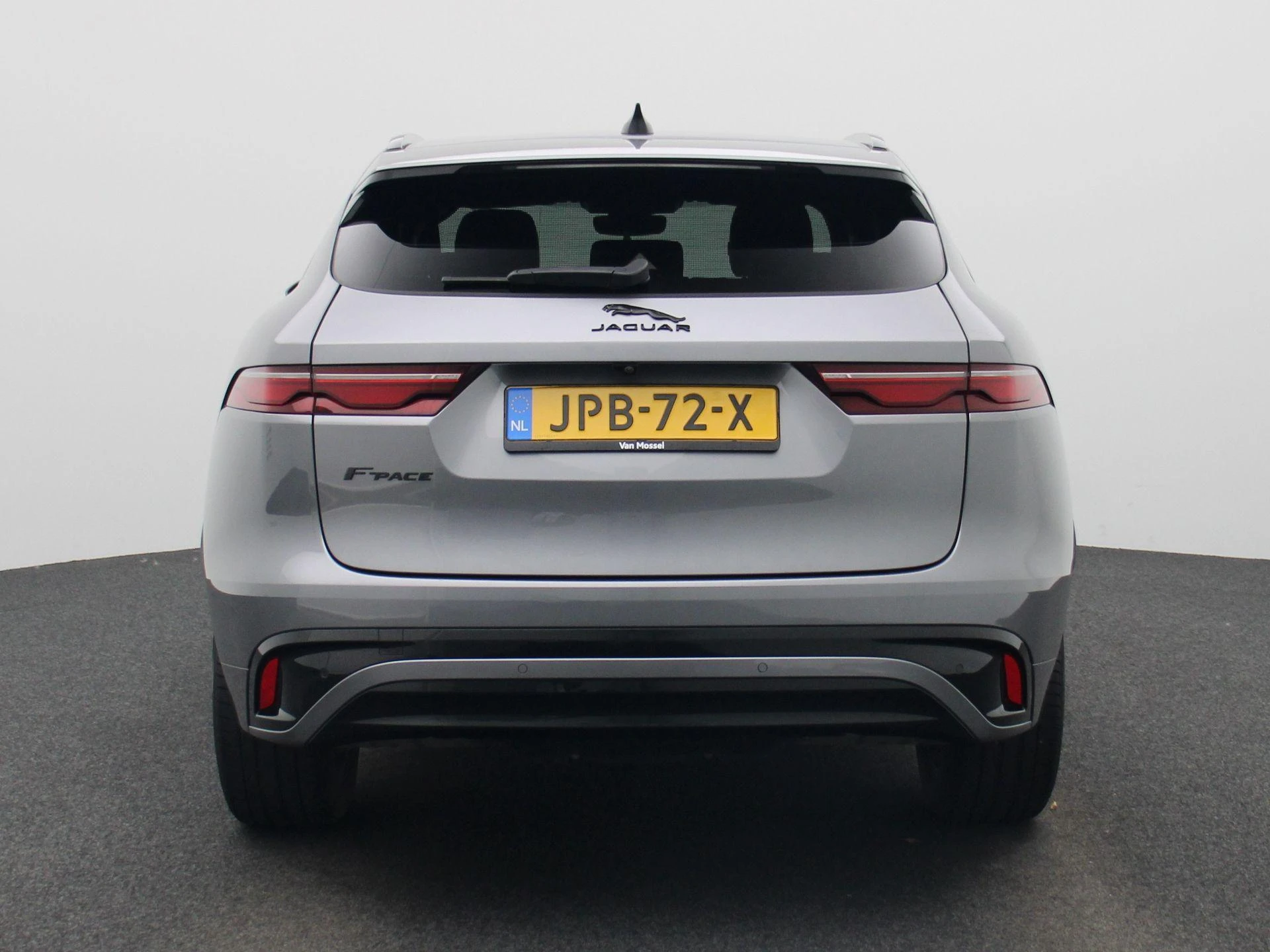 Jaguar F-PACE 2.0 P250 R-Dynamic SE