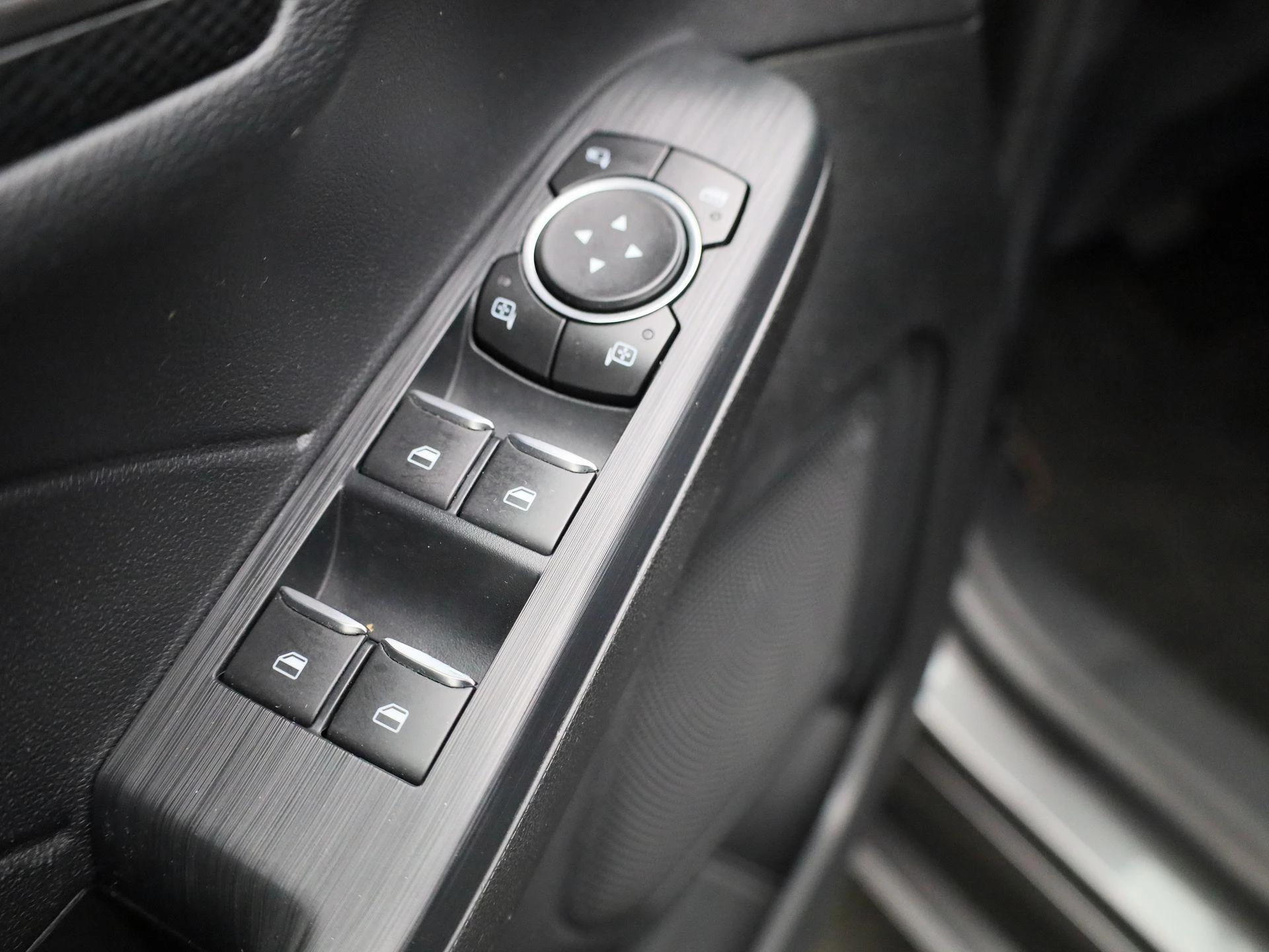 Ford-Kuga-image-32
