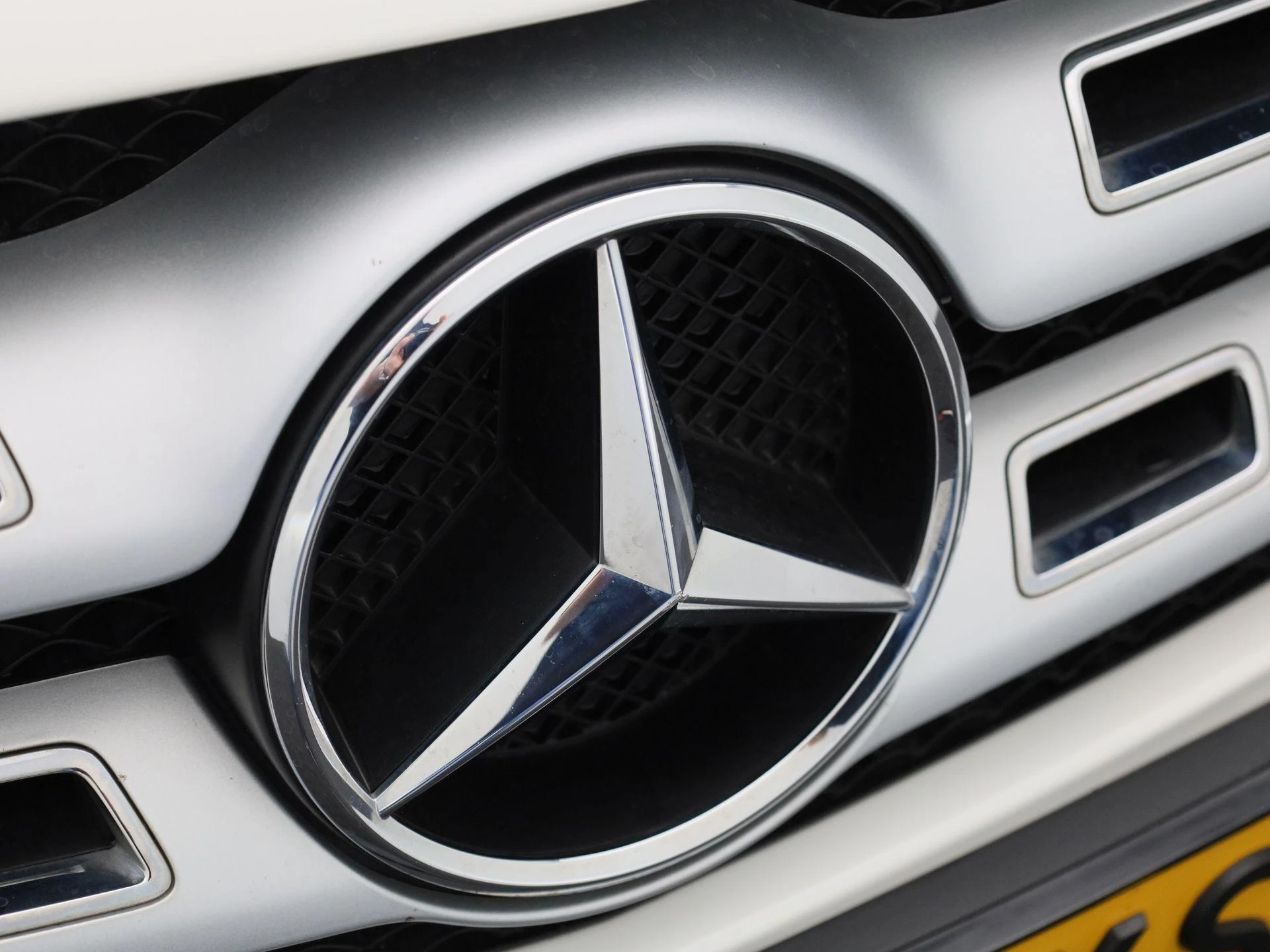 Mercedes-Benz GLA 180 Business Solution Limited