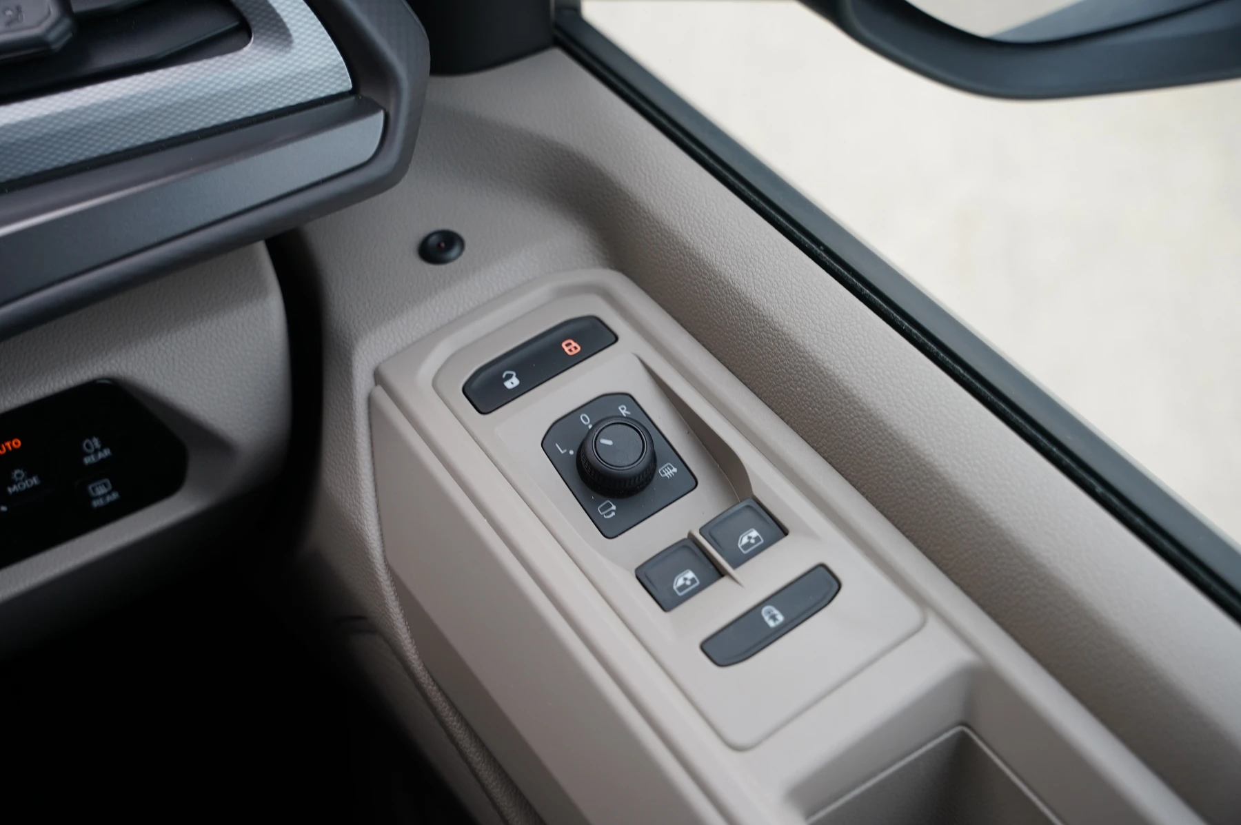 Volkswagen-California-image-20
